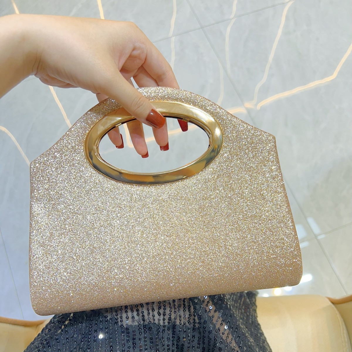 Luxury Bags News - 새로운 국경 간 여성 클러치 백