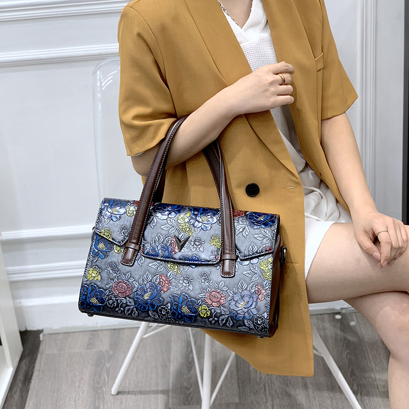 Luxury Bags Vegan - 여성을위한 빈티지 3D 양각 꽃 핸드백